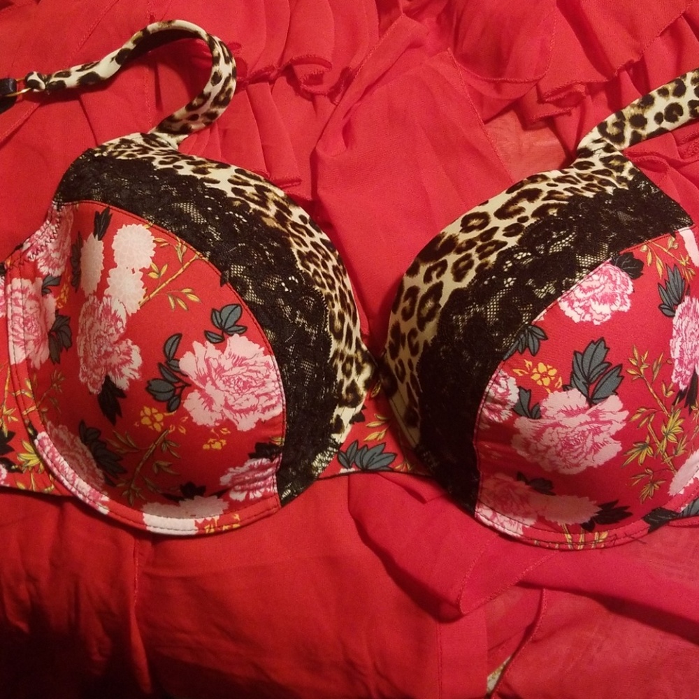 Ashley Stewart Tshirt Bra & Boyshort Set